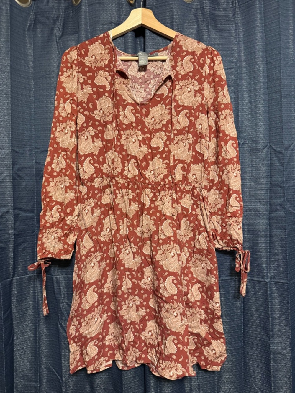 Lark + Grey brown with paisley print long sleeve dress Size Petite Large